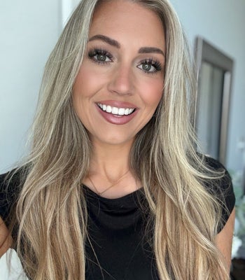 Portrait of Nicole Cebulak, Realtor®.