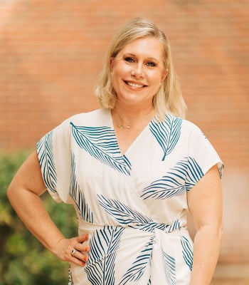 Portrait of Erica Strauss, REALTOR®.