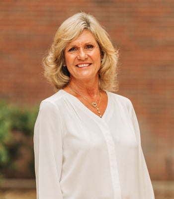 Portrait of Wendy Frye, REALTOR®.