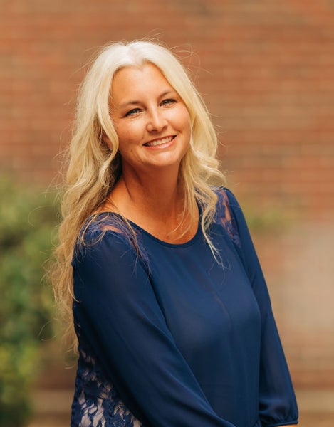 Dee Dee Hernandez, REALTOR®